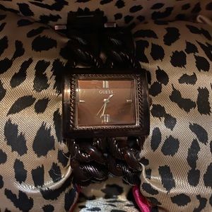 brown GUESS plastic hardware chain watch